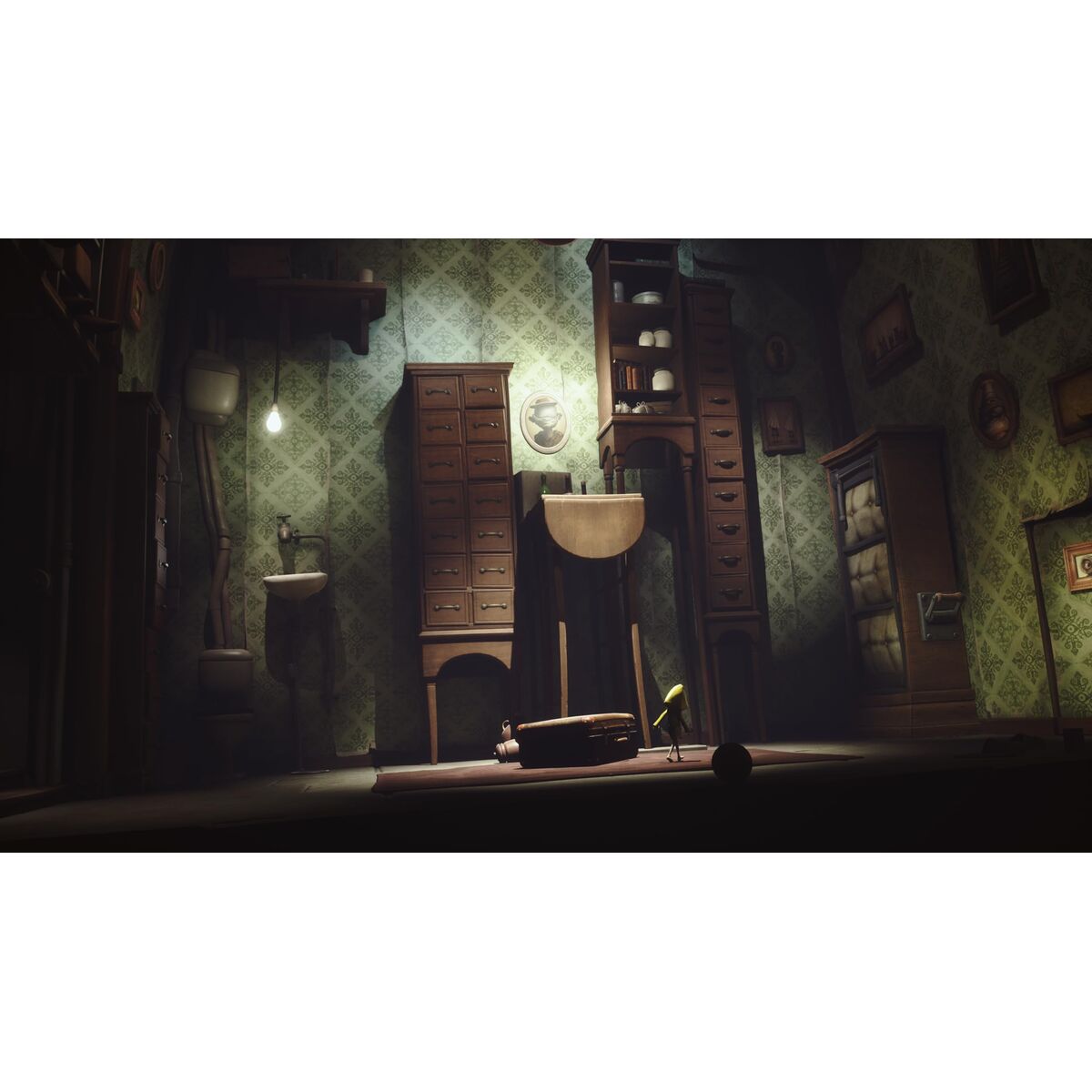 Little Nightmares Complete Edition – PlayStation 5 | Horror Puzzle Adventure Game